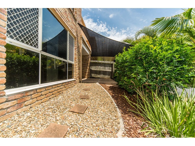 2/19 Hilltop Street, Labrador QLD 4215