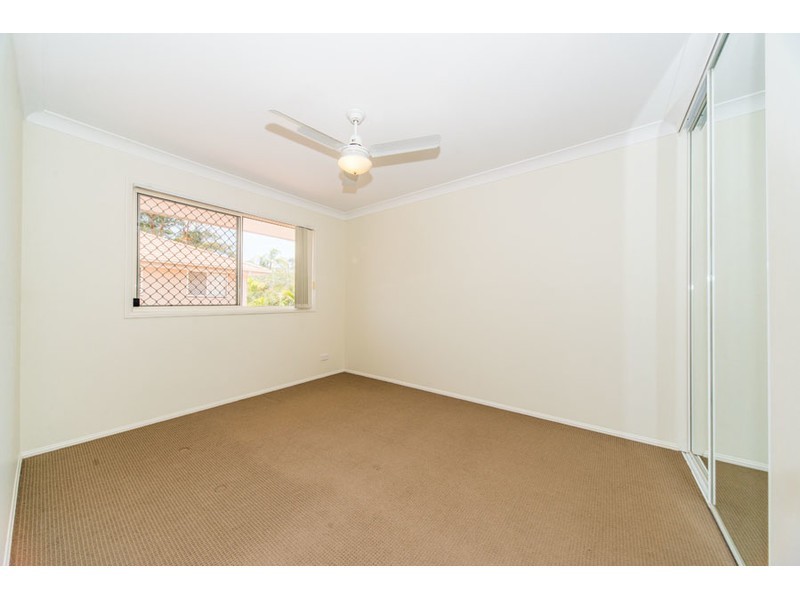 2/19 Hilltop Street, Labrador QLD 4215