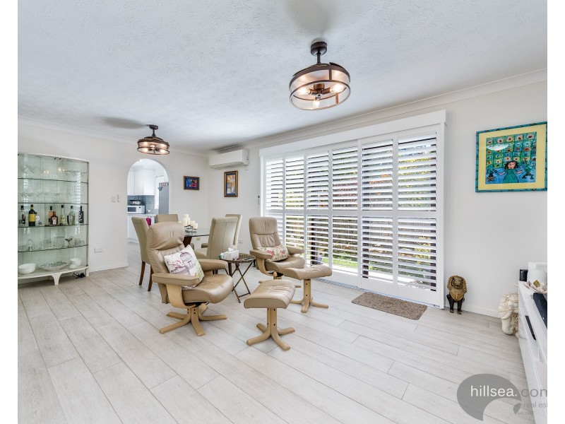 2/168 Frank Street, Labrador QLD 4215