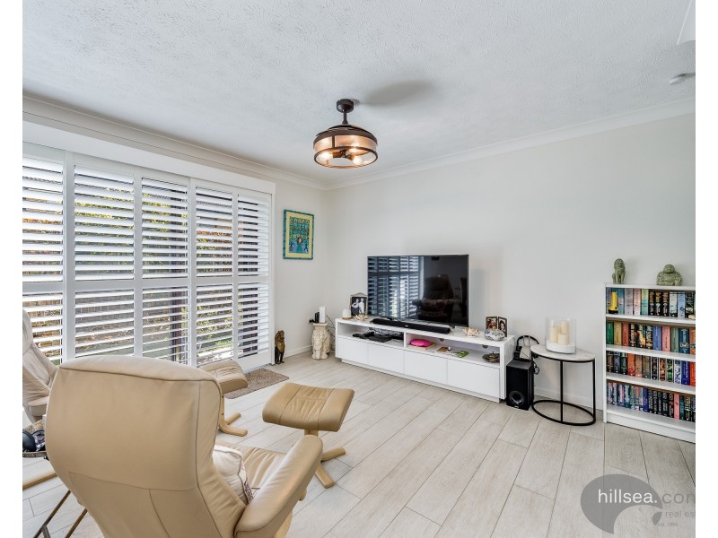 2/168 Frank Street, Labrador QLD 4215