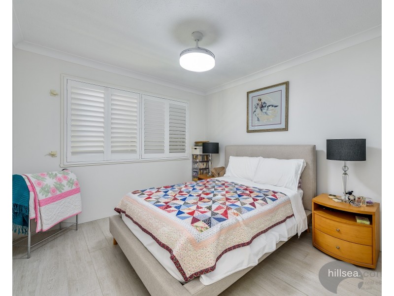 2/168 Frank Street, Labrador QLD 4215