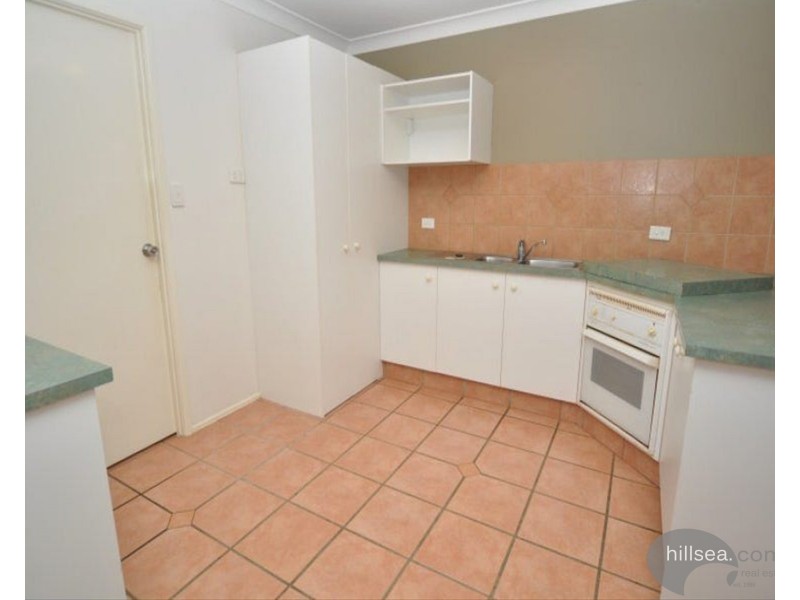 2/4 Hill Court, Labrador QLD 4215