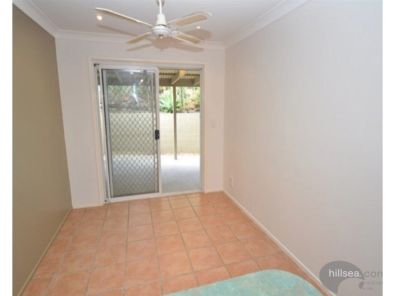 2/4 Hill Court, Labrador QLD 4215