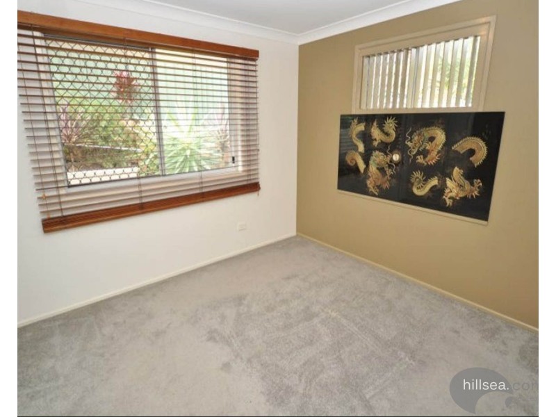 2/4 Hill Court, Labrador QLD 4215