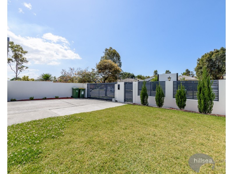 180 Greenacre Drive, Arundel QLD 4214