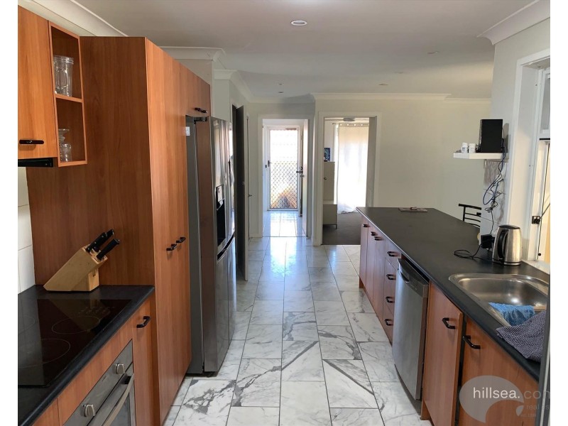 4 Peter Thomson Drive, Parkwood QLD 4214