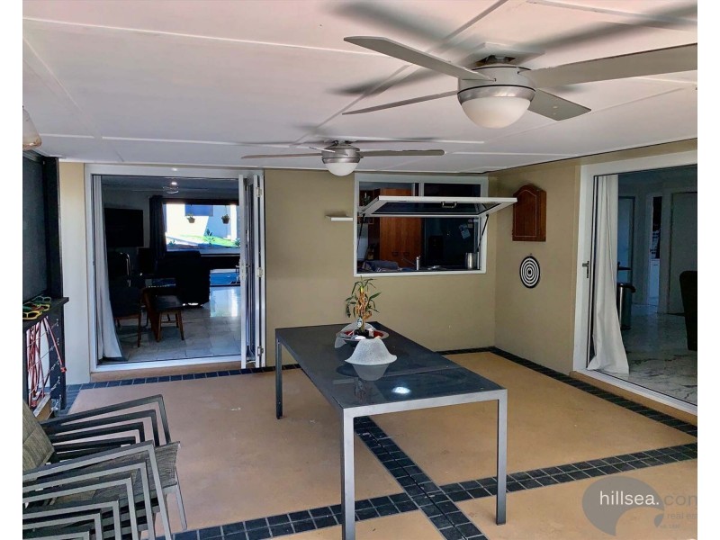 4 Peter Thomson Drive, Parkwood QLD 4214