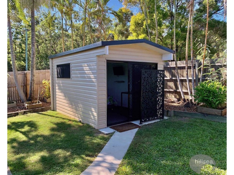 4 Peter Thomson Drive, Parkwood QLD 4214