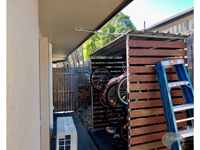 4 Peter Thomson Drive, Parkwood QLD 4214