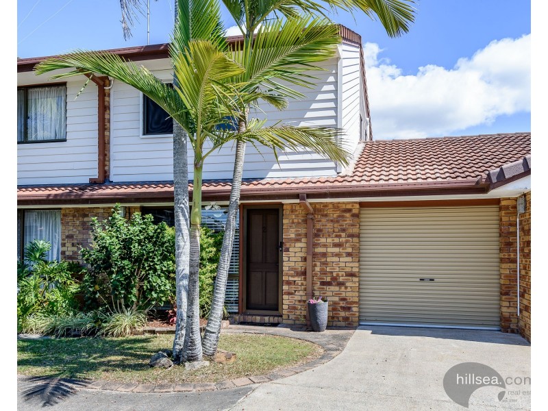 2/21 St Kevins Avenue, Benowa QLD 4217