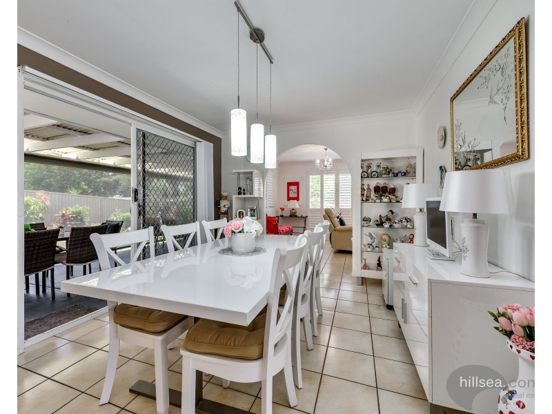 7 Footscray Court, Arundel QLD 4214