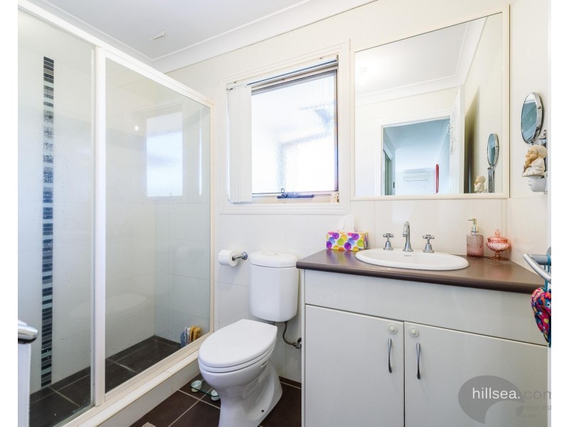 2/27 Harley Street, Labrador QLD 4215