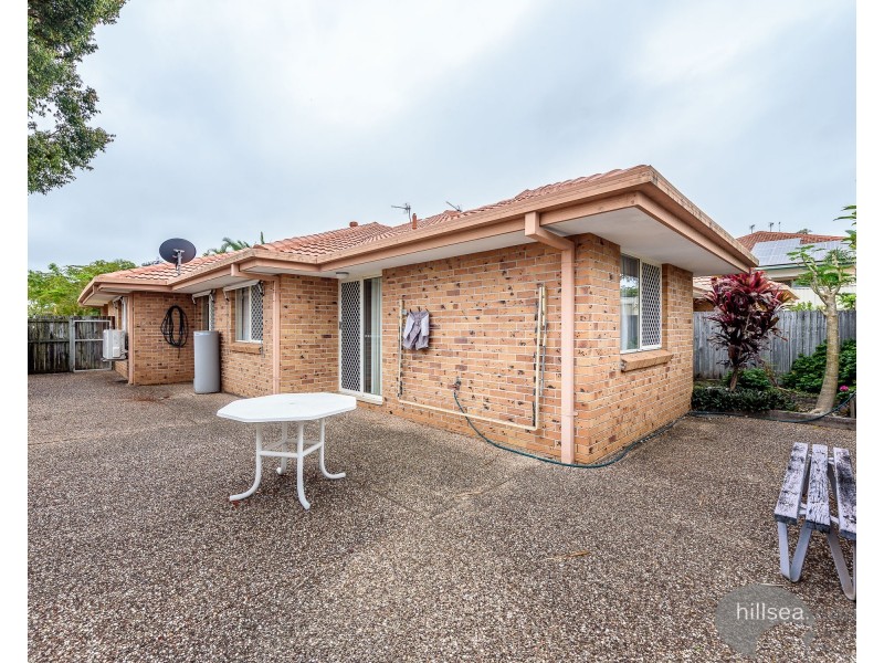 2/8 Souzys Court, Labrador QLD 4215