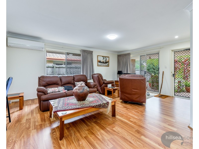 2/8 Souzys Court, Labrador QLD 4215