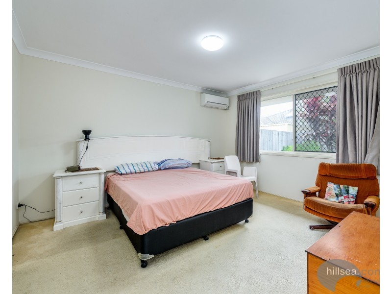 2/8 Souzys Court, Labrador QLD 4215