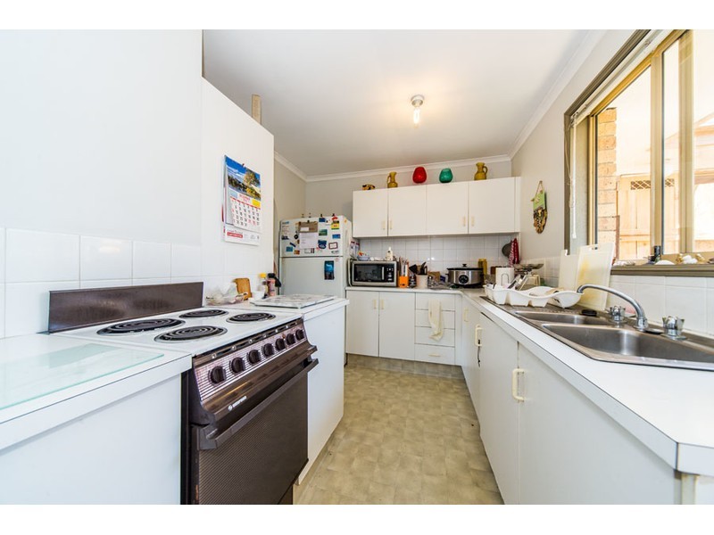 10/13 Stephanie Court, Labrador QLD 4215