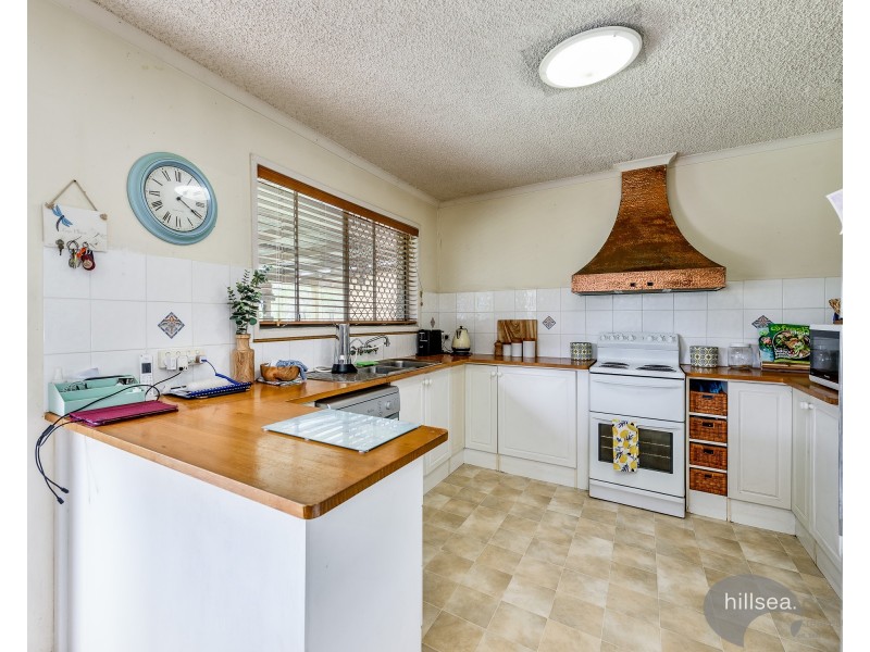 11 Mitchell Avenue, Molendinar QLD 4214