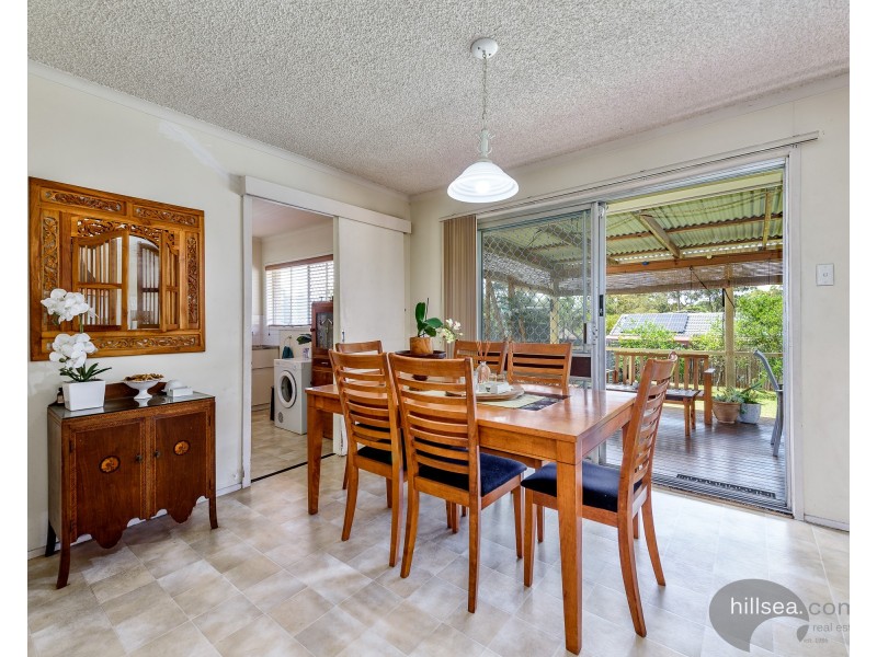 11 Mitchell Avenue, Molendinar QLD 4214