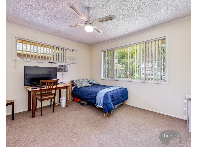 11 Mitchell Avenue, Molendinar QLD 4214