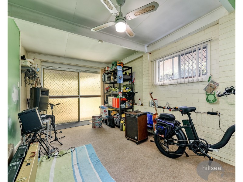 11 Mitchell Avenue, Molendinar QLD 4214