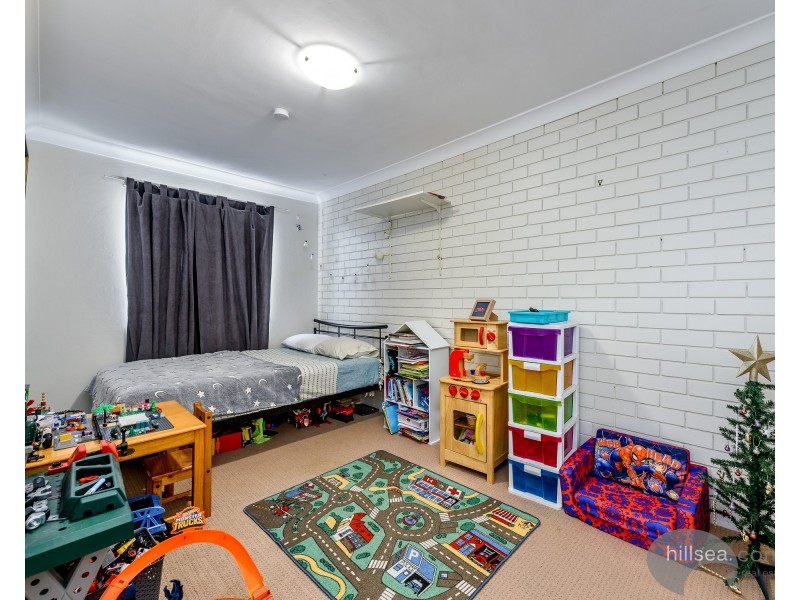 1/18 Sutherland Avenue, Labrador QLD 4215