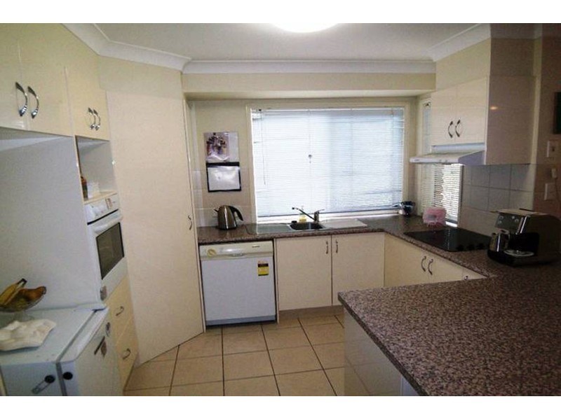 8/19 Hilltop Street, Labrador QLD 4215