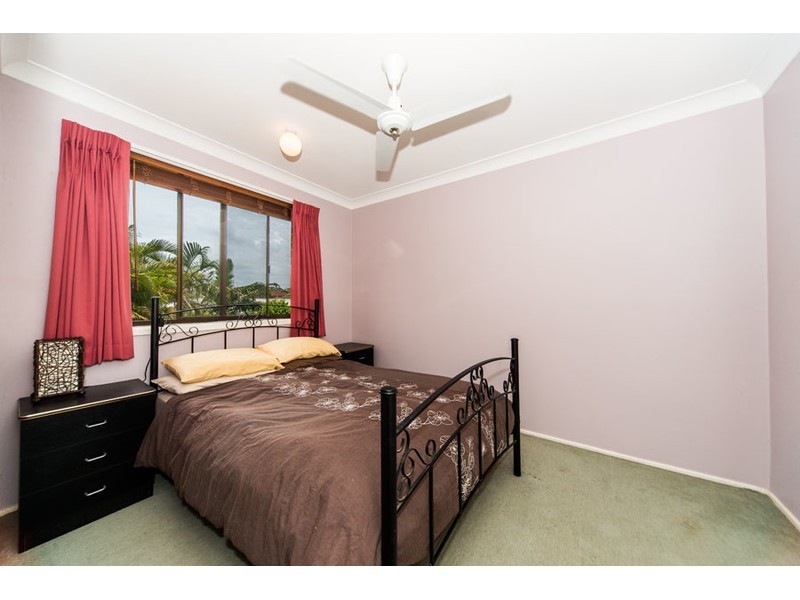 1/7 Vona Place, Labrador QLD 4215