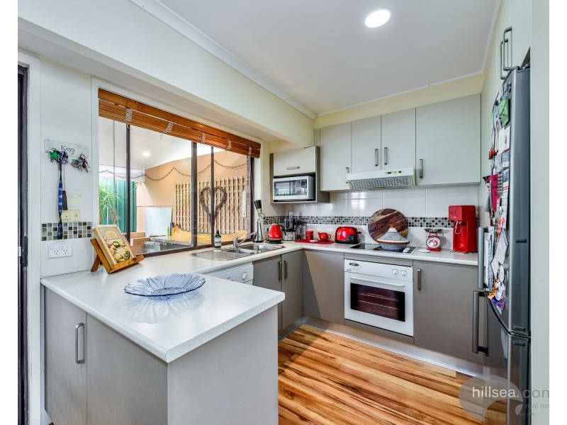 2/13 Senate Street, Labrador QLD 4215