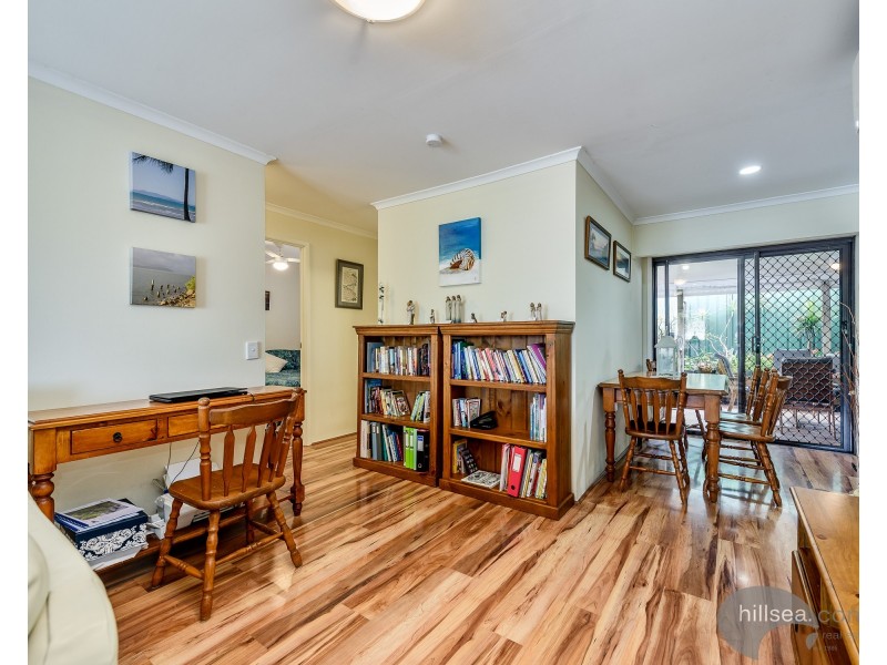 2/13 Senate Street, Labrador QLD 4215