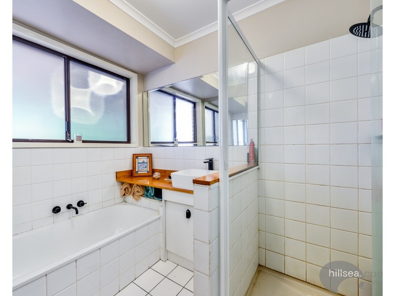 2/13 Senate Street, Labrador QLD 4215