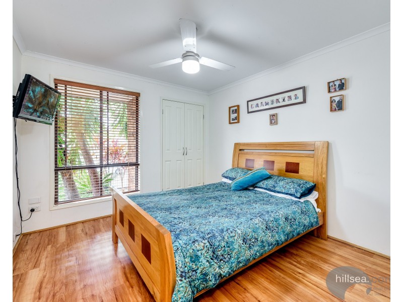 2/13 Senate Street, Labrador QLD 4215