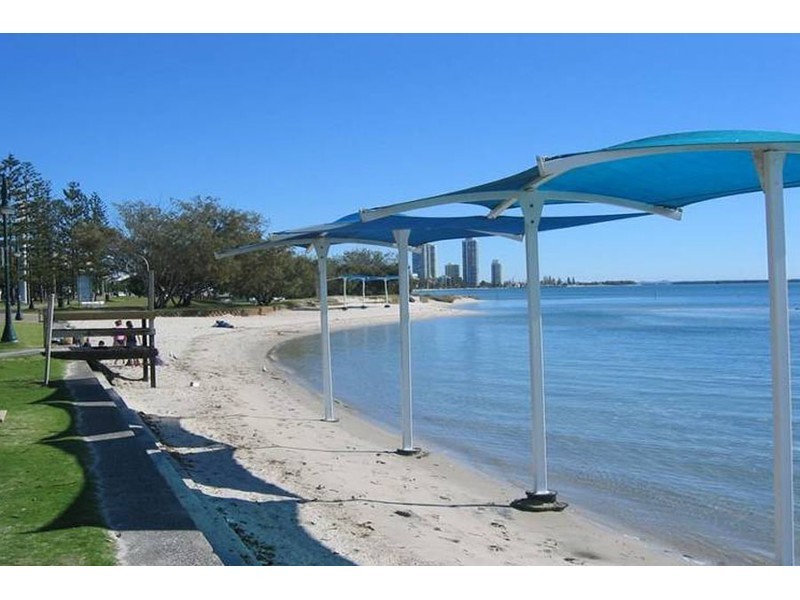 10/3 Proud Street, Labrador QLD 4215