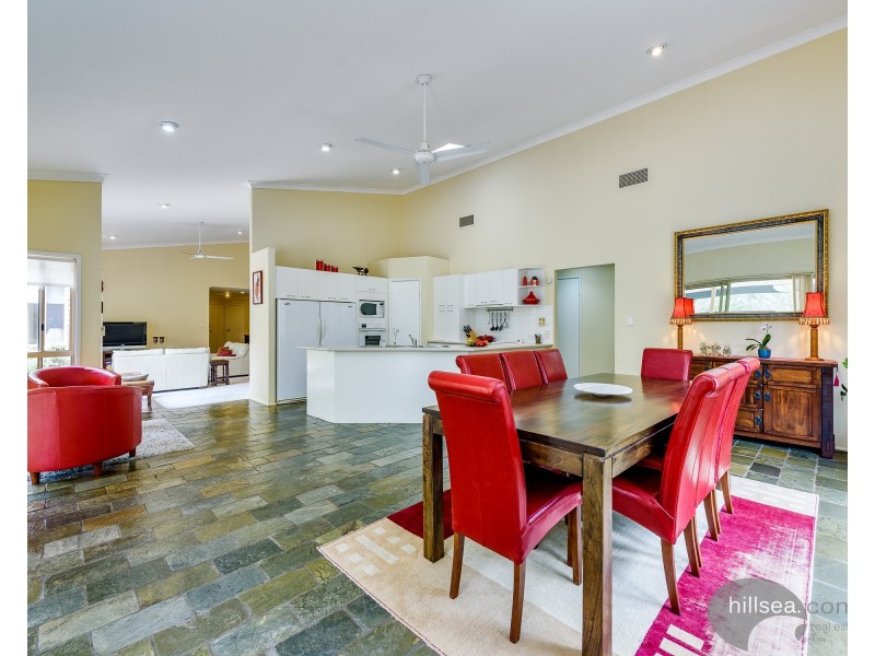 17 Ossie Court, Parkwood QLD 4214