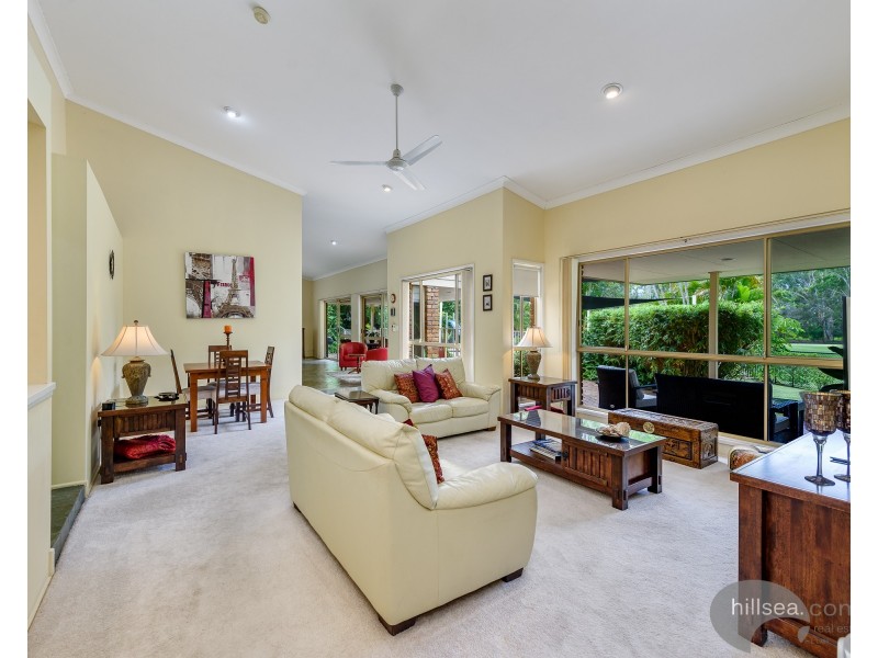 17 Ossie Court, Parkwood QLD 4214