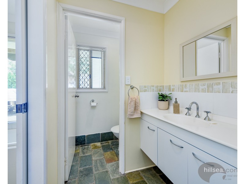 17 Ossie Court, Parkwood QLD 4214