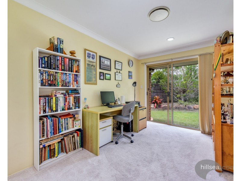 17 Ossie Court, Parkwood QLD 4214