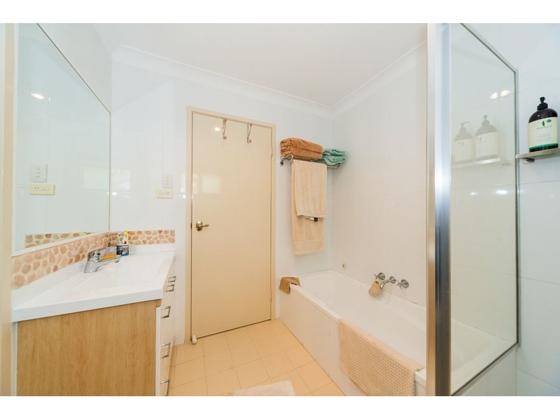 176/31 Usher Avenue, Labrador QLD 4215