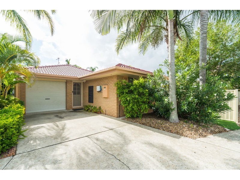 176/31 Usher Avenue, Labrador QLD 4215