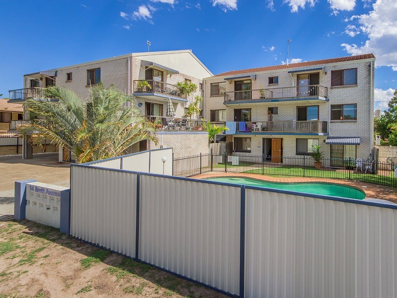 1/14 Brett Avenue, Labrador QLD 4215