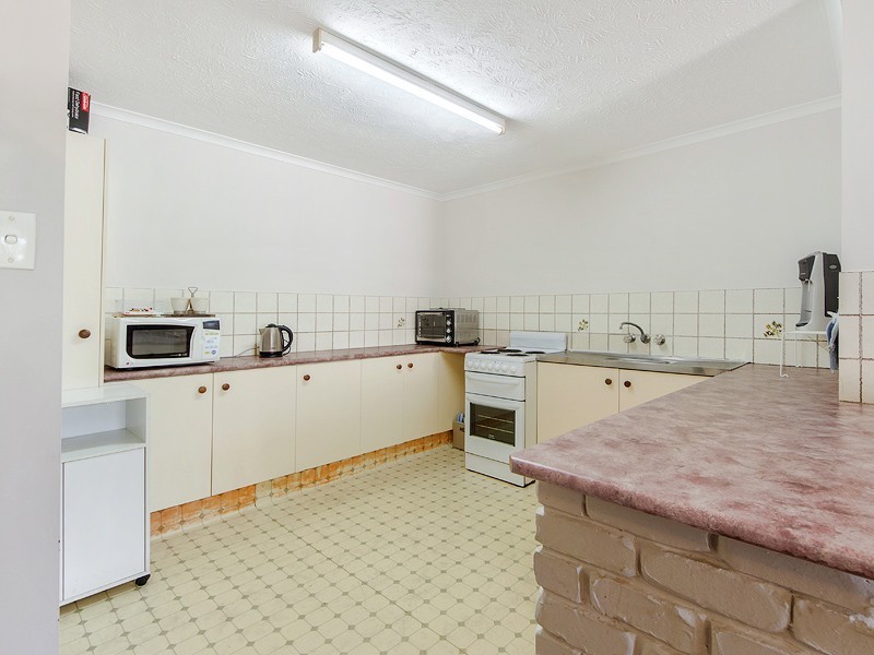 1/14 Brett Avenue, Labrador QLD 4215