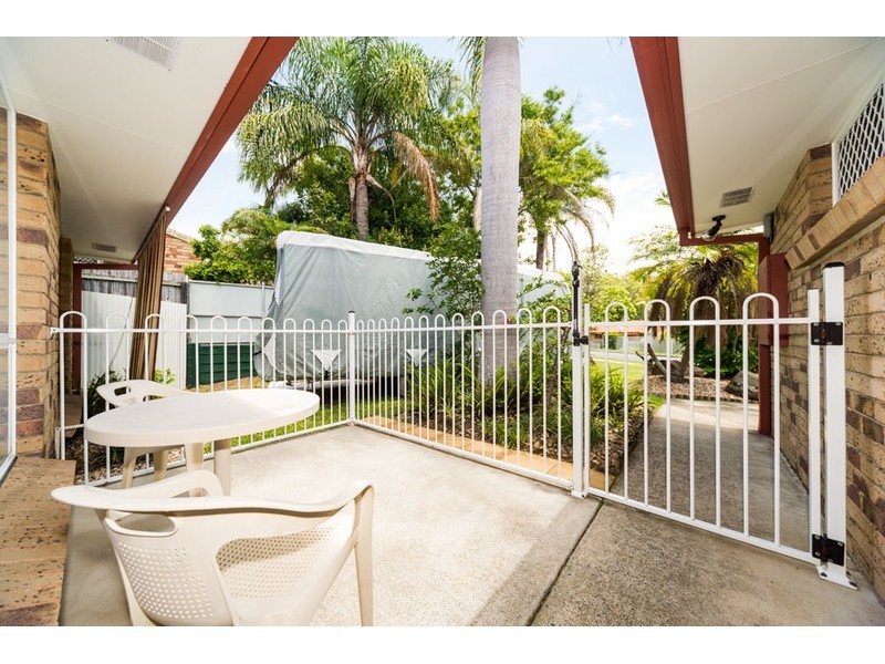 1/69 Usher Avenue, Labrador QLD 4215