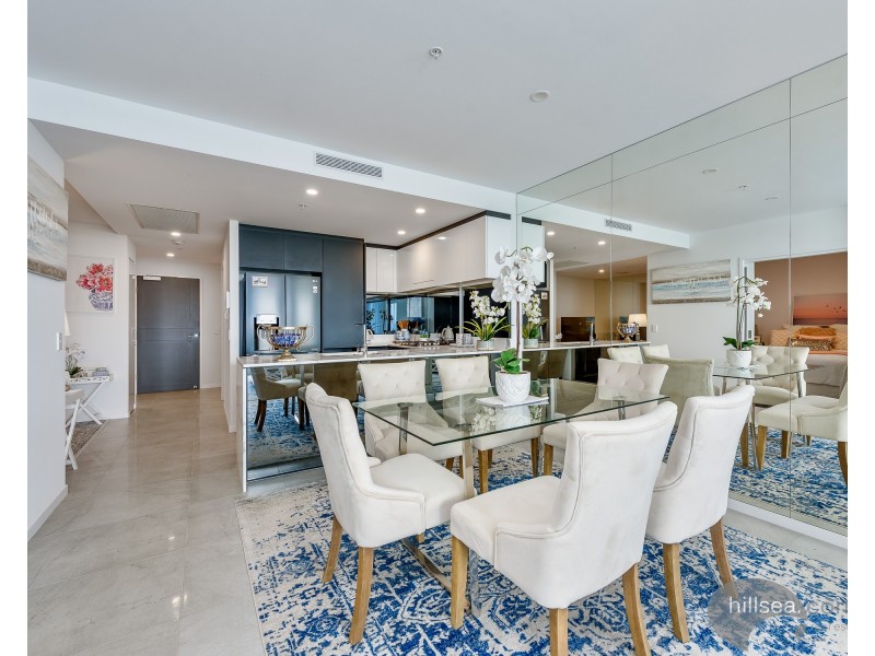 5809/5 Harbour Side Court, Biggera Waters QLD 4216