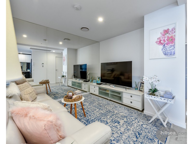 5809/5 Harbour Side Court, Biggera Waters QLD 4216