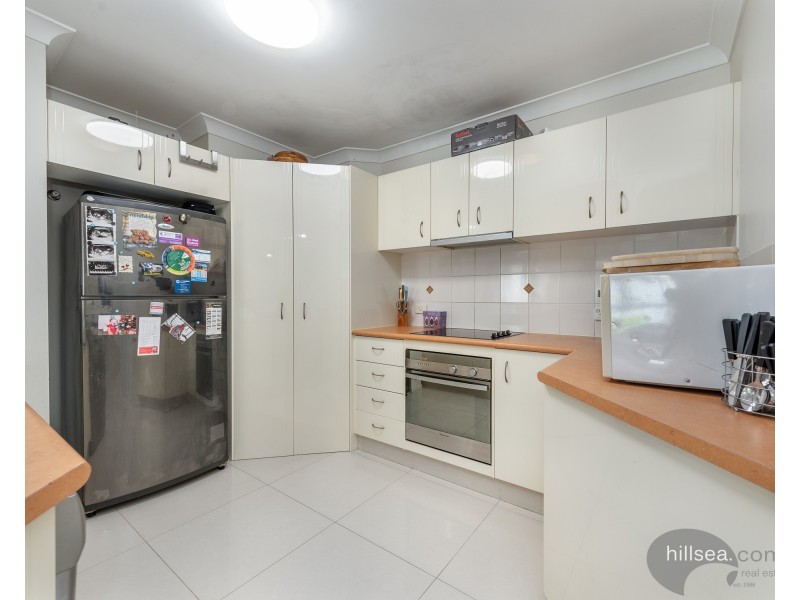 30 Leighanne Crescent, Arundel QLD 4214