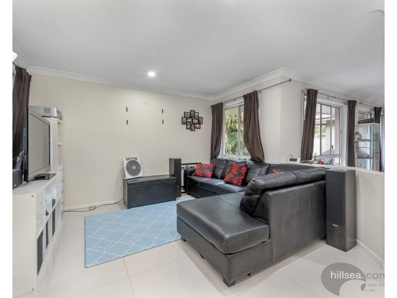 30 Leighanne Crescent, Arundel QLD 4214