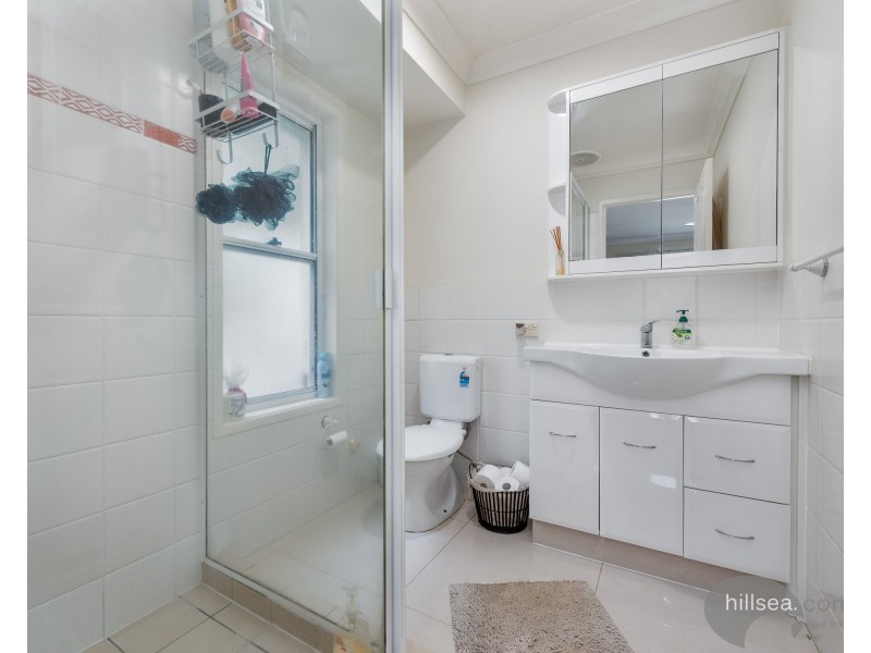 30 Leighanne Crescent, Arundel QLD 4214
