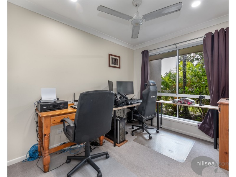 30 Leighanne Crescent, Arundel QLD 4214