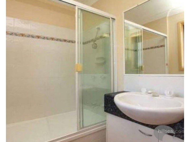 16/56-58 Bauer Place, Southport QLD 4215