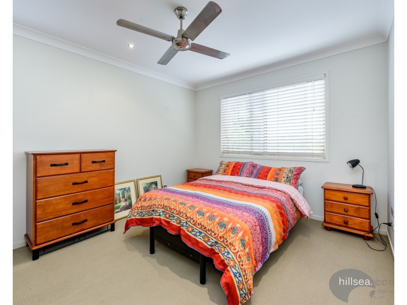 2/6 Ahern Street, Labrador QLD 4215
