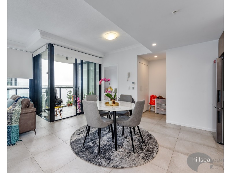 1009/372 Marine Parade, Labrador QLD 4215